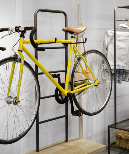 Idea of modern interior room design with shelf and bike.